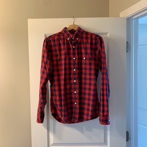 Men’s long sleeve button down
